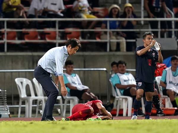 HLV Thái Lan lo lắng trước cuộc tái đấu với tuyển Việt Nam