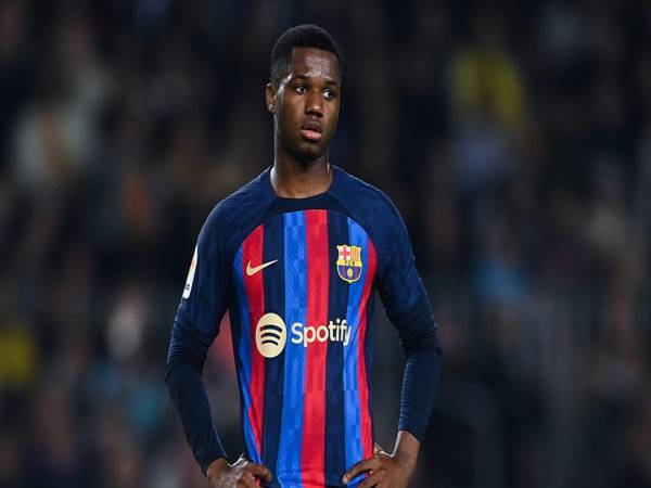 Tin Barca 5/5: Barcelona ra giá bán cầu thủ tấn công Fati