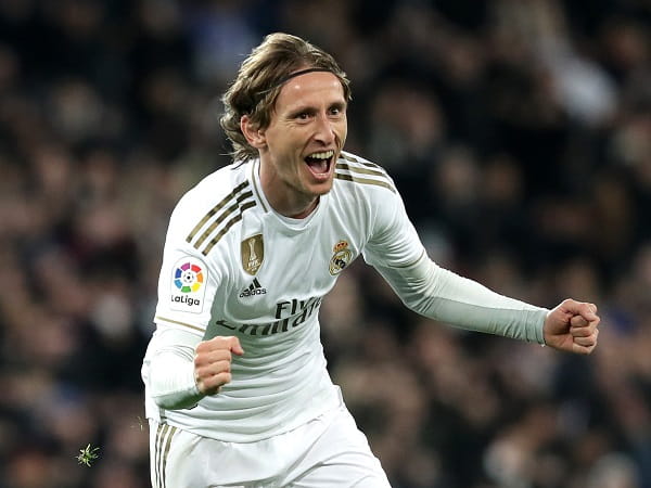 Tin bóng đá chiều 25/11: Luka Modric có thể rời Real Madrid để tới Ả rập với Ronaldo